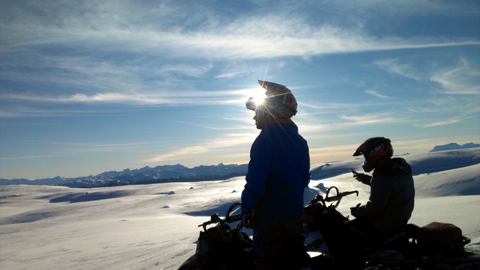 Winter magic on your doorstep – a snowmobile adventure in the Rainbow Range Mountains in British Columbia